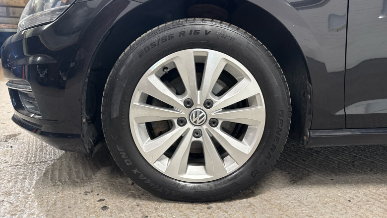 Volkswagen Golf 1.6 TDI SE 5dr DSG [Nav] Diesel Estate